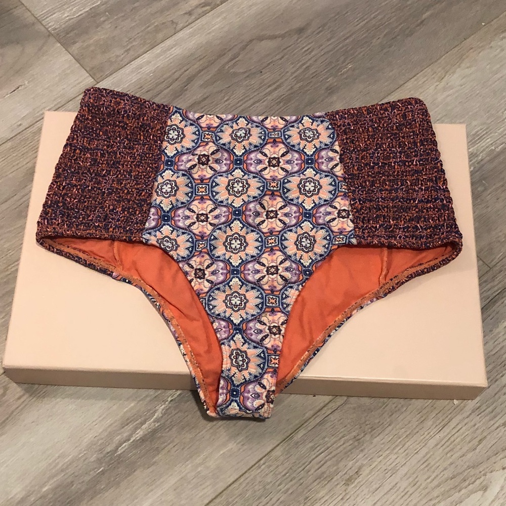 High waisted O’Neill bikini bottoms